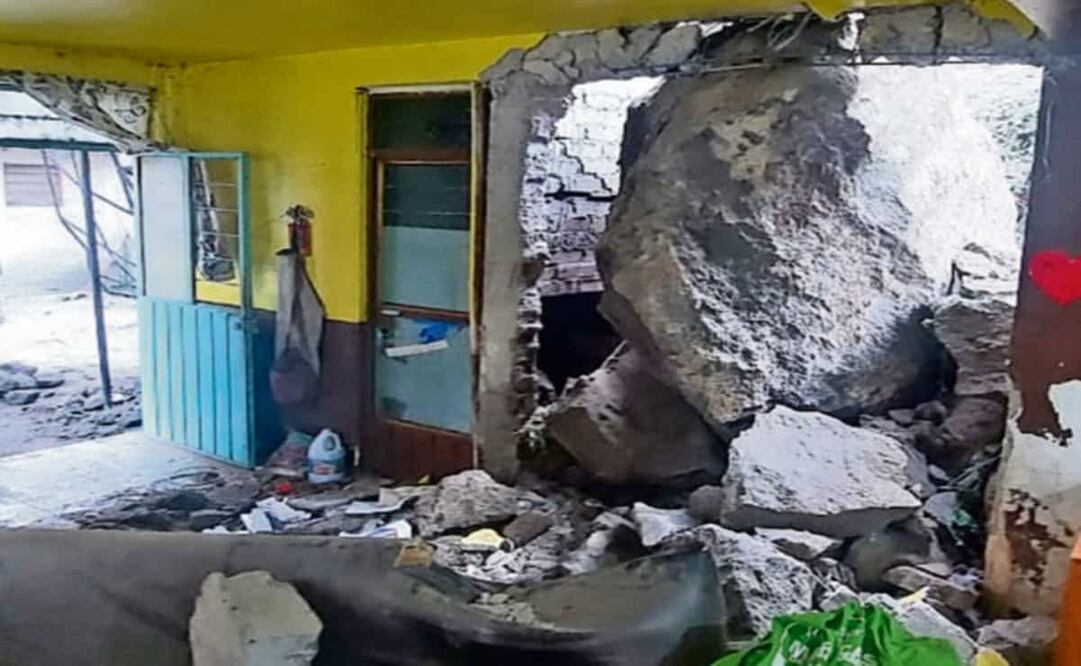 Foto: Especial /El Universal/ Por el riesgo que representa su vivienda las autoridades municipales determinaron trasladar a los integrantes de ahora dos familias que residían en este predio ubicado en la colonia San Martín Xico la Laguna a un albergue en 