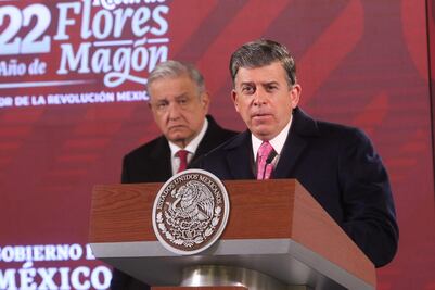 Titular de Profeco se aísla y se hará prueba de Covid; hoy estuvo en mañanera de AMLO, quien dio positivo