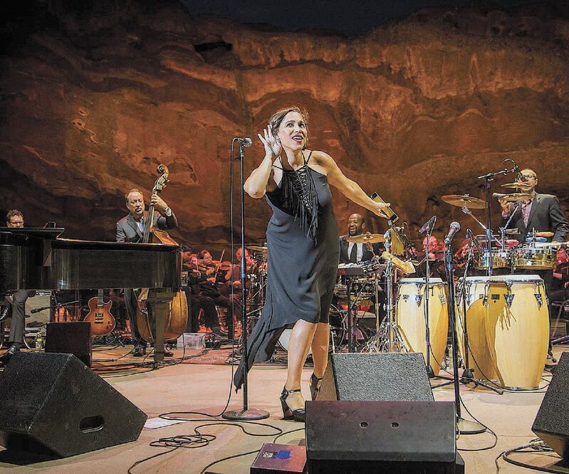 Estaba tan estresada por su salud, recuerda la cantante, que en escena se forzaba demasiado. Foto: CORTESÍA