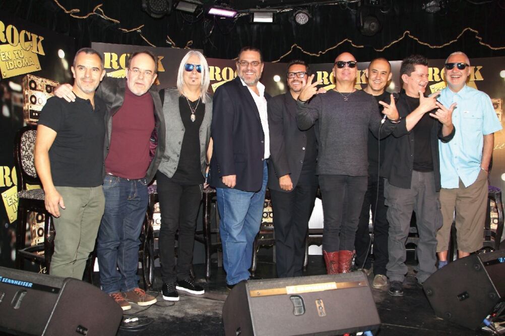 Los músicos hicieron un homenaje a Gustavo Cerati durante la velada (CLASOS)