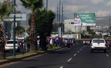 Normalistas se concentran en la CNTE de Michoacán 
