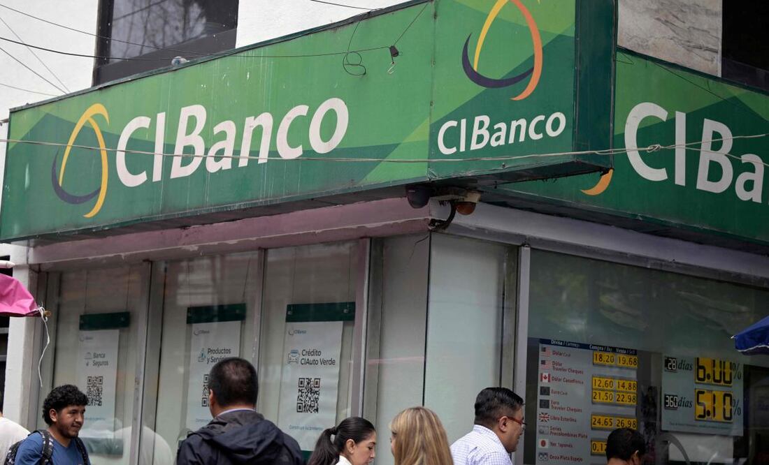 El Departamento del Tesoro de EU prohibió ciertas transacciones con las instituciones financieras mexicanas CIBanco, Intercam Banco y Vector Casa de Bolsa como parte de sus nuevas sanciones relacionadas con el fentanilo. Foto: AFP