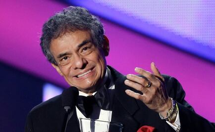 Avión con cenizas de José José llega a la Ciudad de México