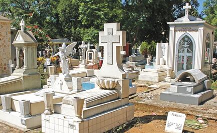 Por Covid, cerrarán panteones y no habrá ofrenda monumental: Sheinbaum