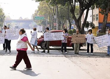 Reclama pago personal de salud