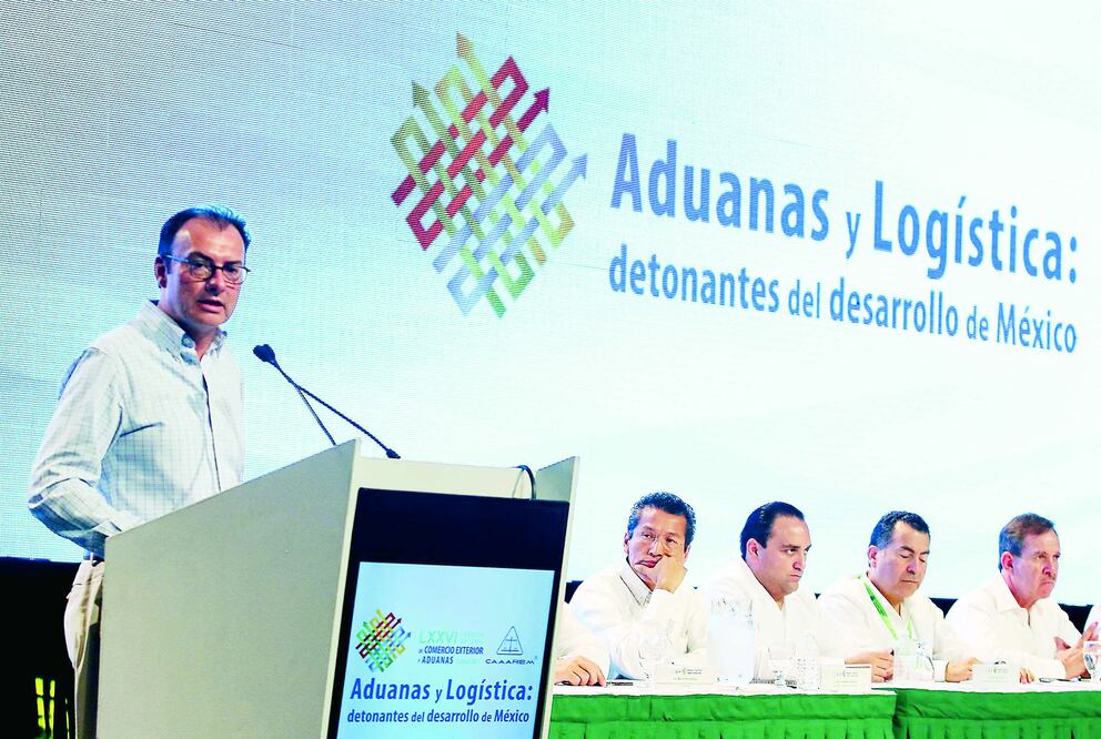 El secretario de Hacienda Luis Videgaray en el 76 Congreso Nacional de Comercio Exterior y Aduanas de la CAAAREM (SHCP/CUARTOSCURO)