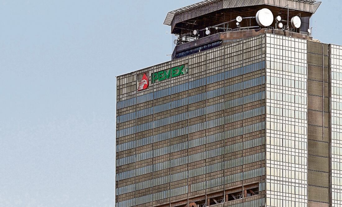 La petrolera mexicana puede enfrentar mayores costos en su financiamiento, advierten analistas. Foto: Archivo / EL UNIVERSAL