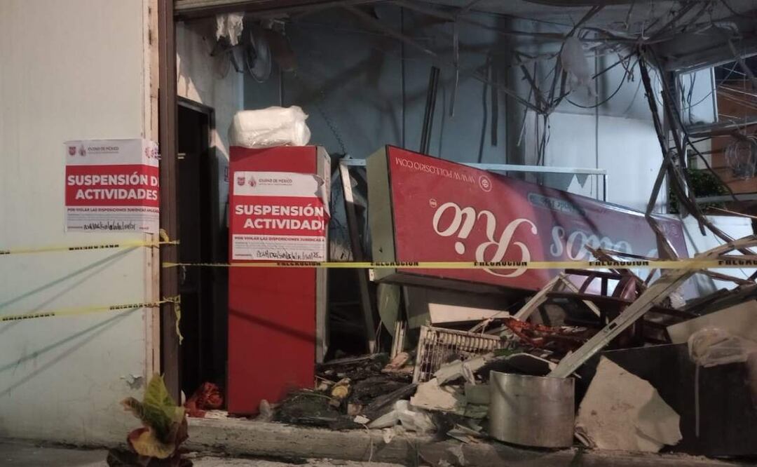 La explosión por acumulación de gas se registró en el establecimiento Pollos Río ubicado en la colonia Hipódromo Condesa de la CDMX (23/07/2025). Foto: Especial