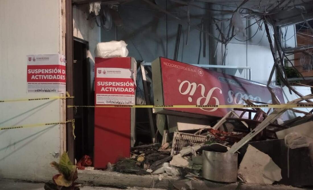 La explosión por acumulación de gas se registró en el establecimiento Pollos Río ubicado en la colonia Hipódromo Condesa de la CDMX (23/07/2025). Foto: Especial