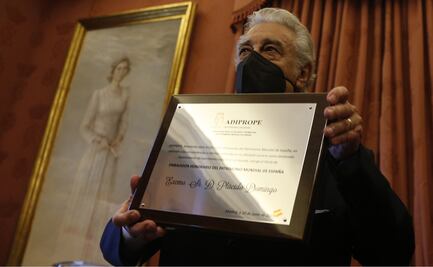 Pese a polémica, Plácido Domingo recibe título honorario en España