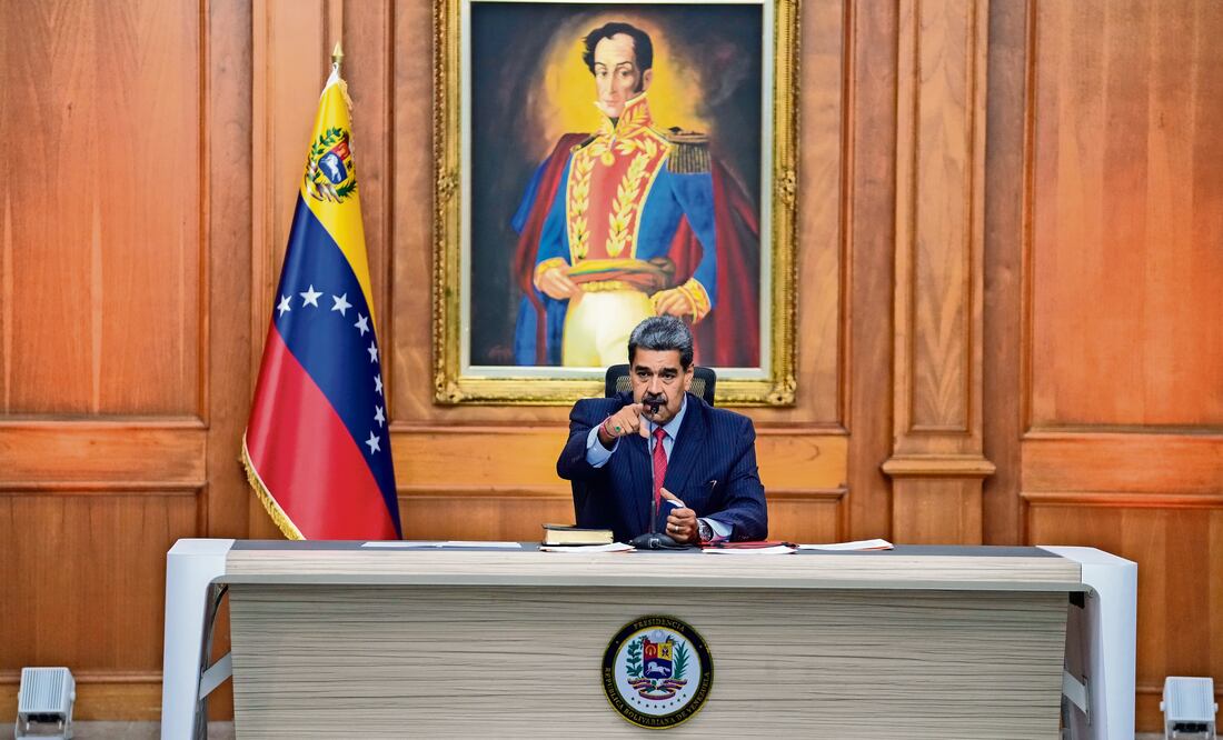 El presidente de Venezuela, Nicolás Maduro, durante una conferencia de prensa en el palacio presidencial de Miraflores, en Caracas, el miércoles pasado. (AP Foto/Matías Delacroix)