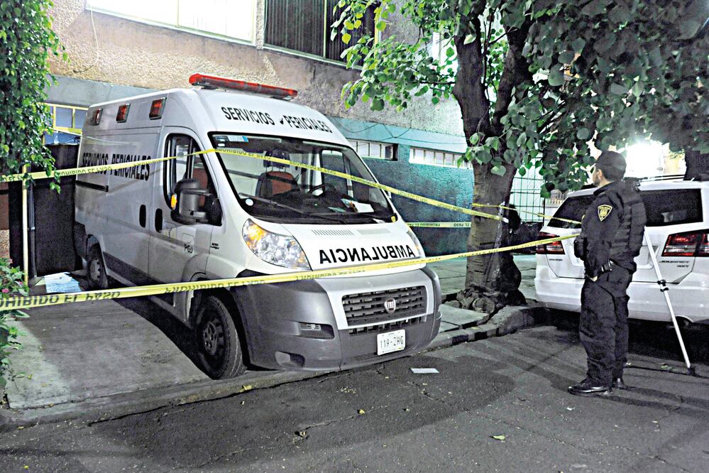 El 4 de junio, el ex secretario de Finanzas del PRD, Julio Manuel de Caso González, fue hallado sin vida al interior de las oficinas del partido en la colonia Roma Sur. Archivo