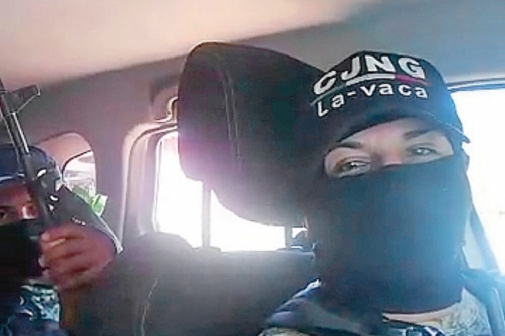 En un video que circula en redes sociales, cinco hombres advierten a los delincuentes que operan en la alcaldía Gustavo A. Madero que “irán por ellos” si continúan robando y delinquiendo (FOTOS: ESPECIALES)