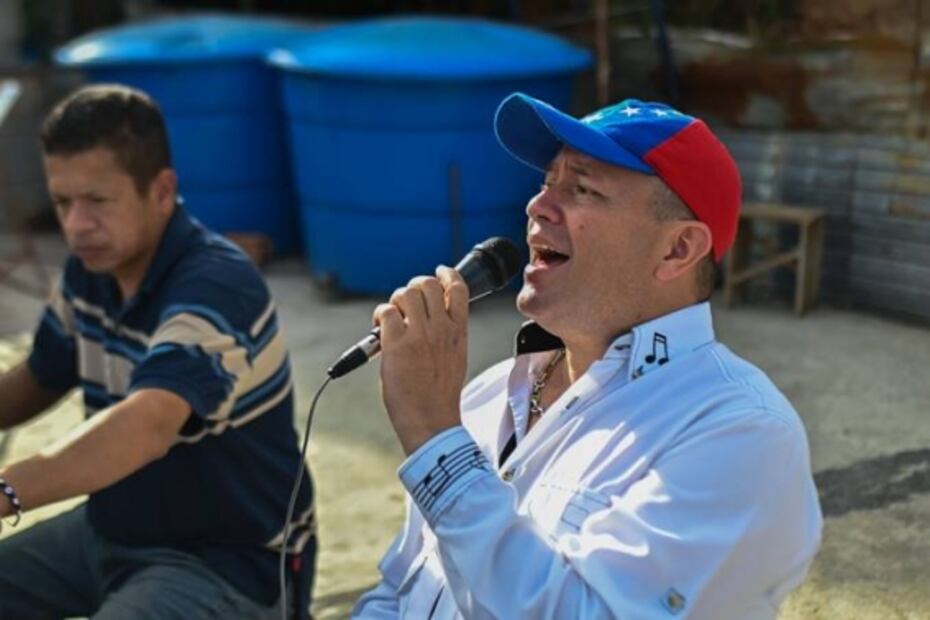 Una voz en el tejado anima la zona de Caracas más castigada por el Covid-19