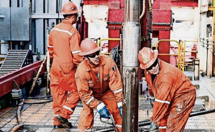 As oil prices collapse, is this the right time for Mexico to build a refinery?