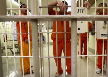 "Violencia, extorsión y armas": el día a día en las cárceles más mortales de EU