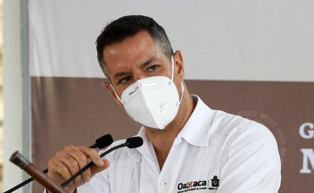 AMLO, sigue coqueteo con el PRI