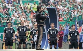 Alejandro Fernández y el mensaje de agradecimiento a Chente tras cantar el Himno Nacional en el Mundial