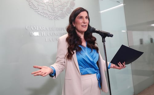 Marina del Pilar debe solicitar licencia "por ética personal", dice Kenia López; "ya no se trata solo de una visa", señala