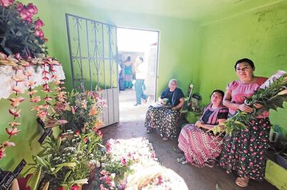 Honran a los difuntos en la Semana Mayor