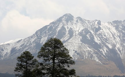 Granizo pinta de blanco el Nevado de Toluca