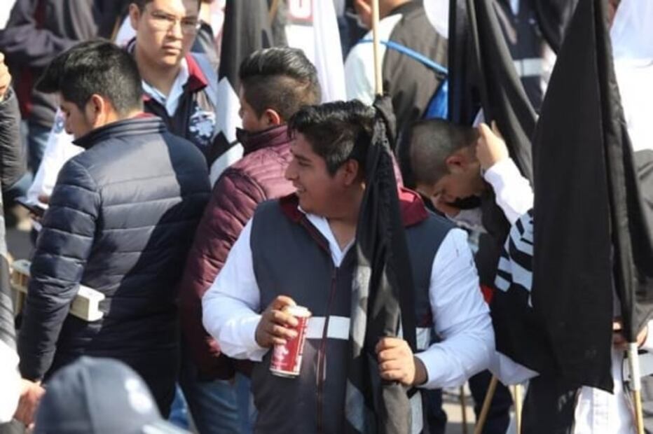 Inician marchas hacia el Zócalo para conmemorar el Día del Trabajo