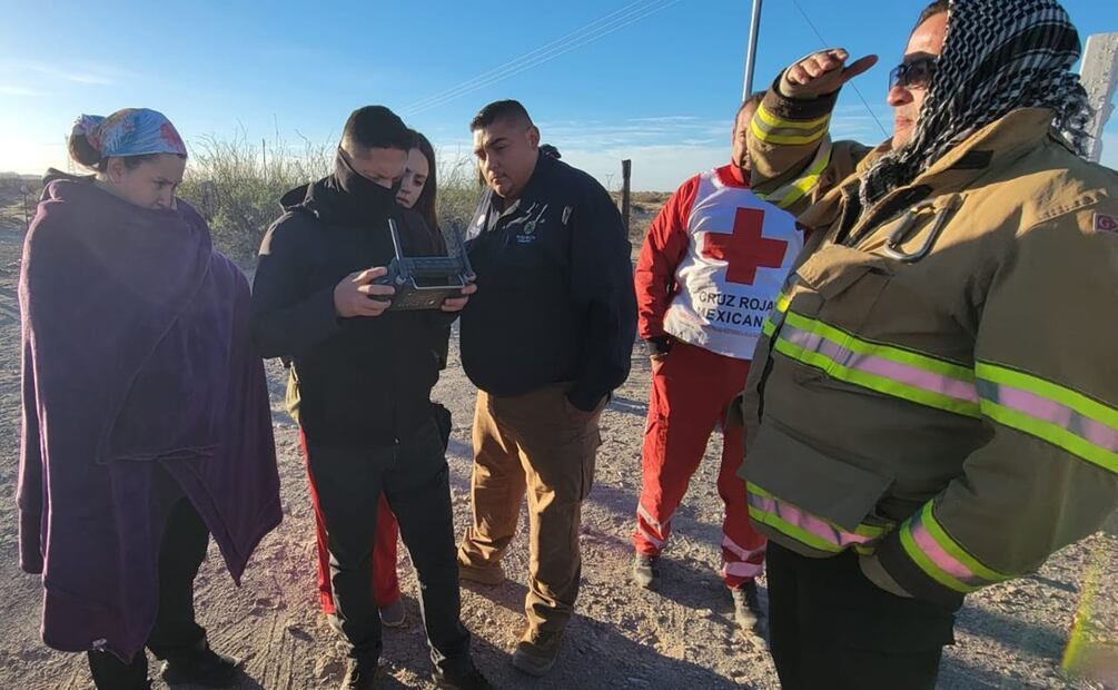 Encuentran con vida a migrantes extraviados en desierto de Chihuahua. Foto: Especial