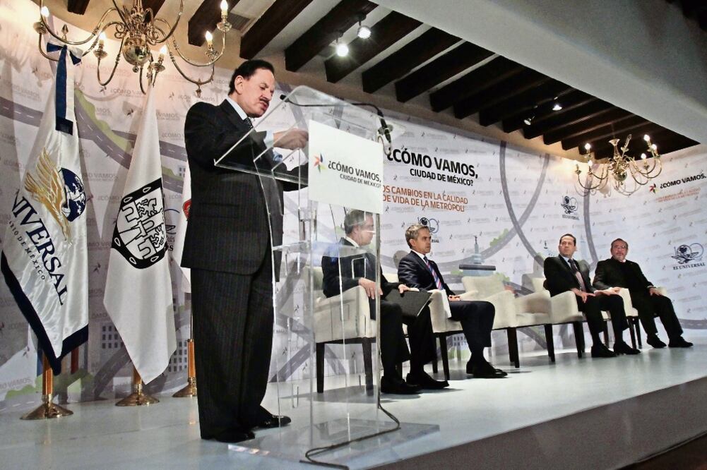 El Presidente Ejecutivo y del Consejo de Administración de EL UNIVERSAL, Licenciado Juan Francisco Ealy Ortiz, llama a elaborar programas que permitan mejorar la calidad de vida (ALEJANDRO ACOSTA. EL UNIVERSAL)