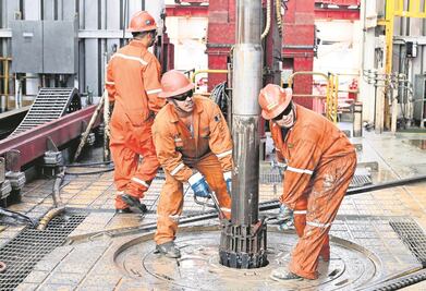 Se derrumba expectativa en producción petrolera