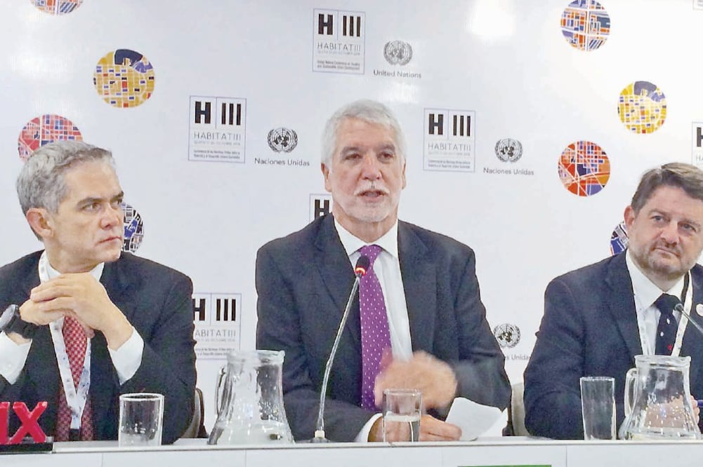 El jefe de gobierno, Miguel Ángel Mancera, participa en la conferencia de las Naciones Unidas Hábitat III, que se realiza en Quito, Ecuador (CORTESÍA C40 CITIES)