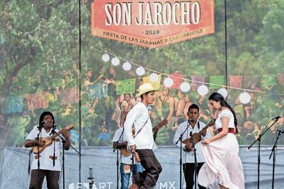 Son Jarocho, en el Cenart 