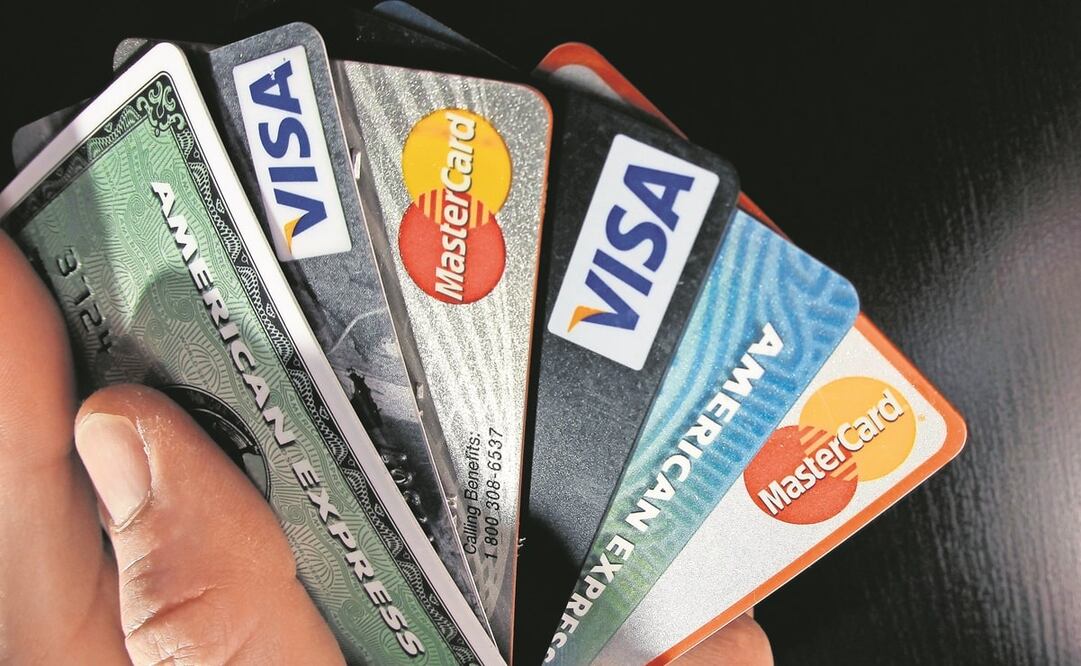 Según el Inegi, 19.7 millones (53.8%) de los hogares del país tienen una deuda no hipotecaria, como tarjeta de crédito. Foto: Archivo. El Universal