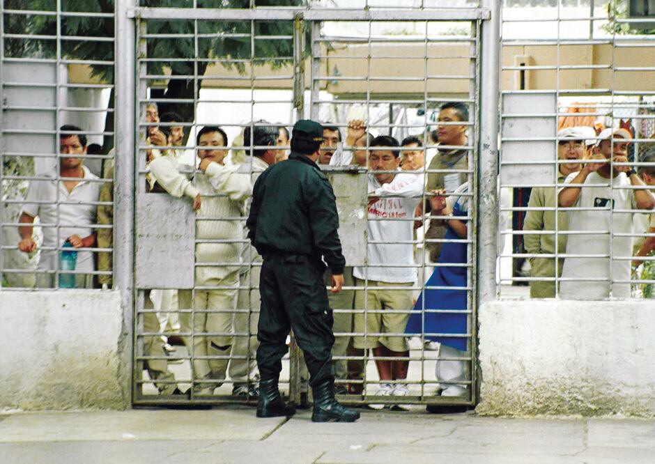 Mayra Fabiola ‘N’ trató de meter un paquete de mariguana. Foto: ARCHIVO EL UNIVERSAL