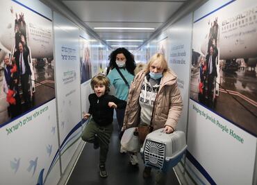 Covid-19: ¿Qué sabemos de la "variante desconocida" detectada en Israel?