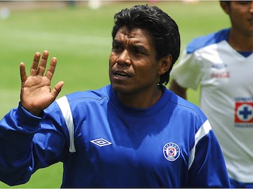 Exjugador de Cruz Azul acusa que hubo sobornos hacia Felipe Ramos Rizo para perjudicar a la Máquina