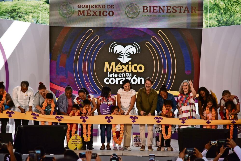 El nuevo centro de rehabilitación, inaugurado por Fernando Landeros, presidente de Fundación Teletón, beneficiará a mil 869 familias de diferentes municipios de Guerrero. Foto: Slvador Cisneros / EL UNIVERSAL