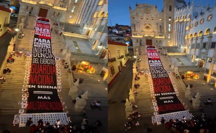 Con mega lona, protestan contra la militarización en la Universidad de Guanajuato