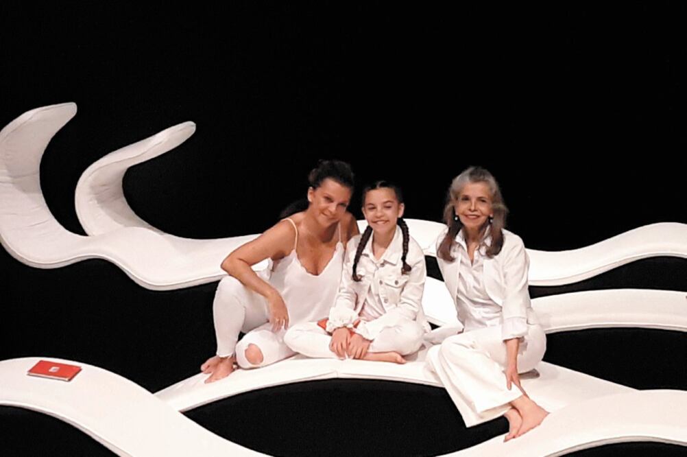 Madre, hija y abuela comparten escenario en el Foro Lucerna. Foto: SUGHEY BAÑOS. EL UNIVERSAL