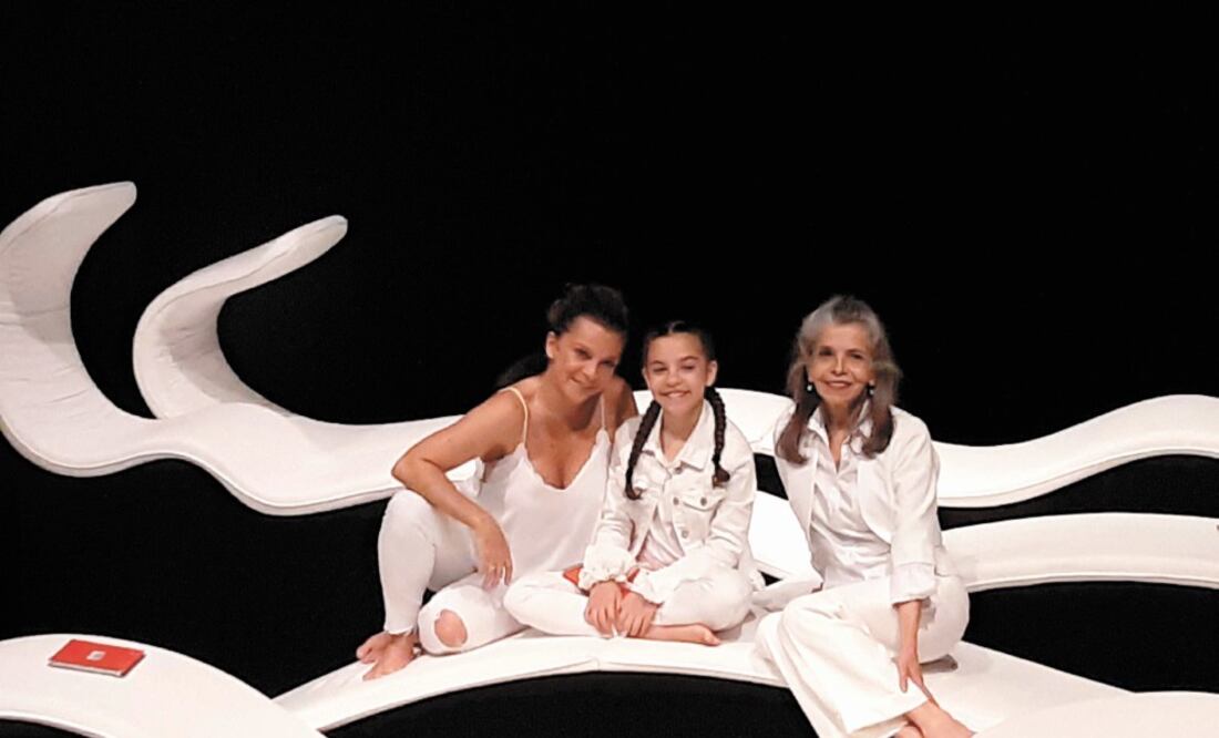 Madre, hija y abuela comparten escenario en el Foro Lucerna. Foto: SUGHEY BAÑOS. EL UNIVERSAL