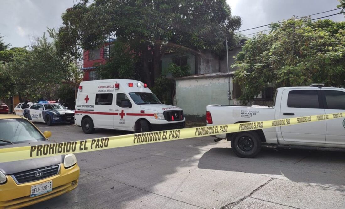 Al lugar acudieron elementos de la Policía Estatal y después de la Fiscalía General de Justicia del Estado.    Foto: La Expresión