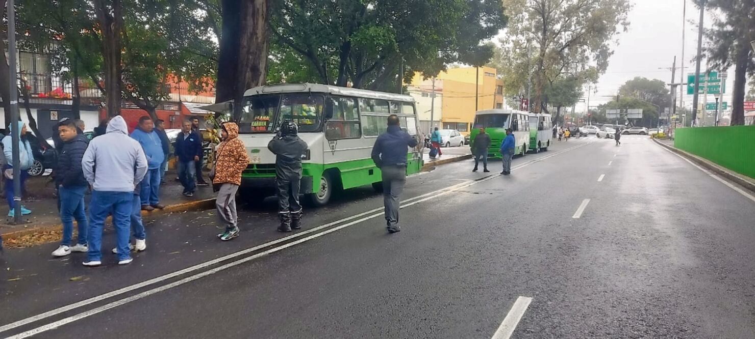Después de presentar amparo, transportistas ce la ruta 83. Foto: Especial