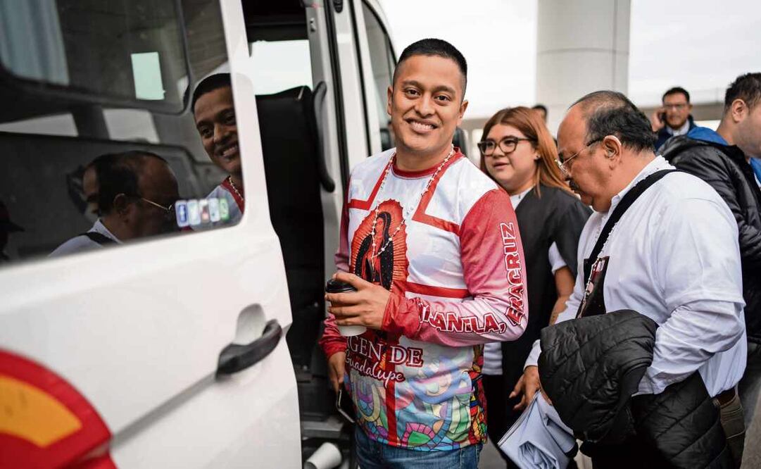 Al salir del aeropuerto de Veracruz, Arturo y su familia abordaron una camioneta con rumbo a su natal Misantla 25 de enero. Foto: Félix Márquez / AP