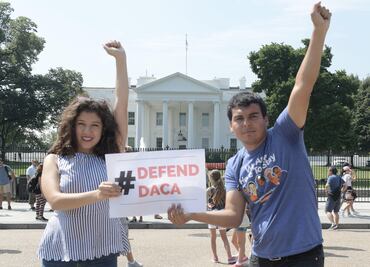 Fallo para reactivar DACA beneficiará a "coyotes" y criminales, dice Casa Blanca