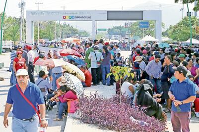 CNTE reanuda bloqueos en ocho puntos carreteros