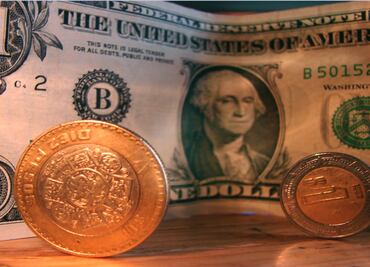 Dólar se vende en $19.00; la Bolsa gana 0.26%