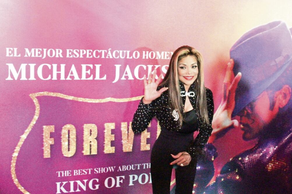 Al témino del show La Toya subió para compartir unas palabras con el público. (CUARTOSCURO.COM)