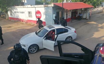 Detienen a dos estadounidenses por portar un arma sin permiso en Culiacán, Sinaloa