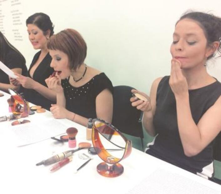 Jóvenes, mujeres, política y género, en Feria Artbo