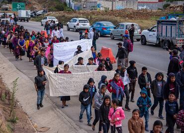 Tzotziles desplazados acuerdan reunión con Fiscalía de Chiapas para verificar daños a bienes