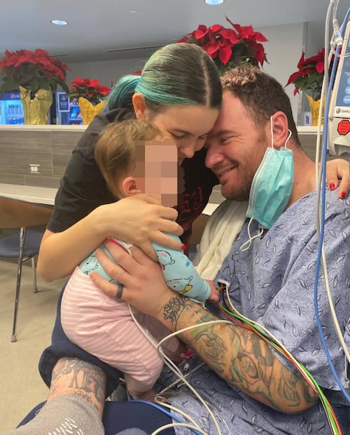 Chad Gilbert (QEPD), su esposa Lisa Cimorelli y su hija Lily.
Foto: Instagram, vía @lisacimorelli